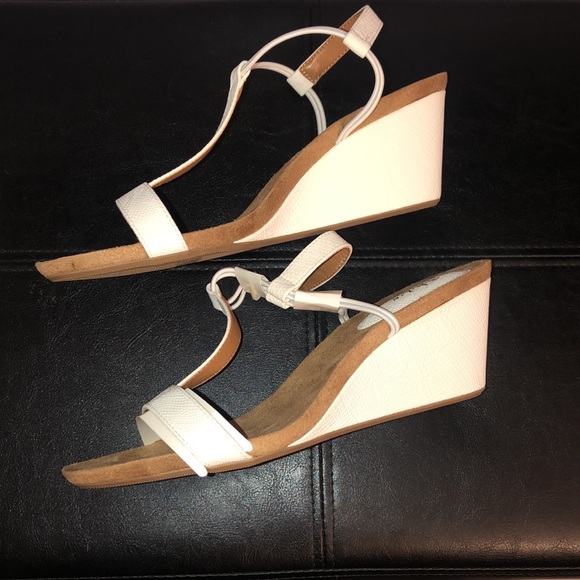 NEW LISTING! NIB Style & Co Mulan Sandals - Picture 8 of 9